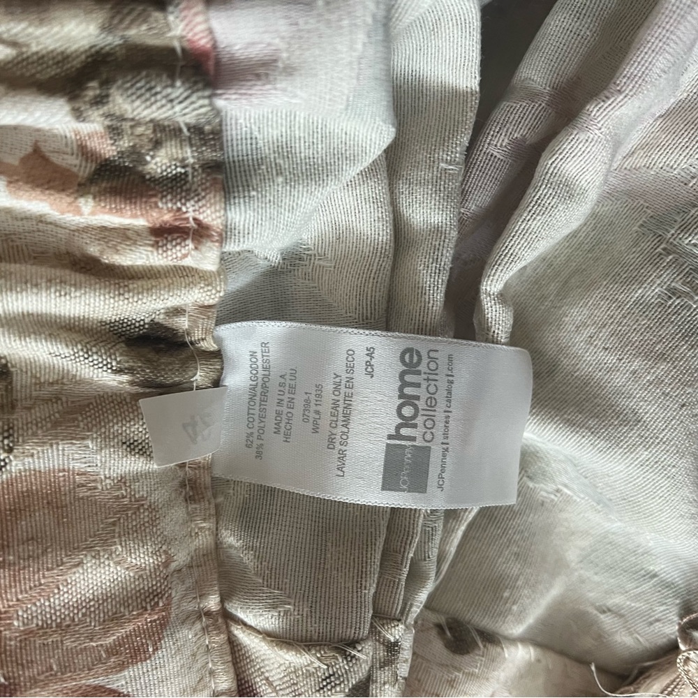 Croscill Valance - Picture 2 of 4
